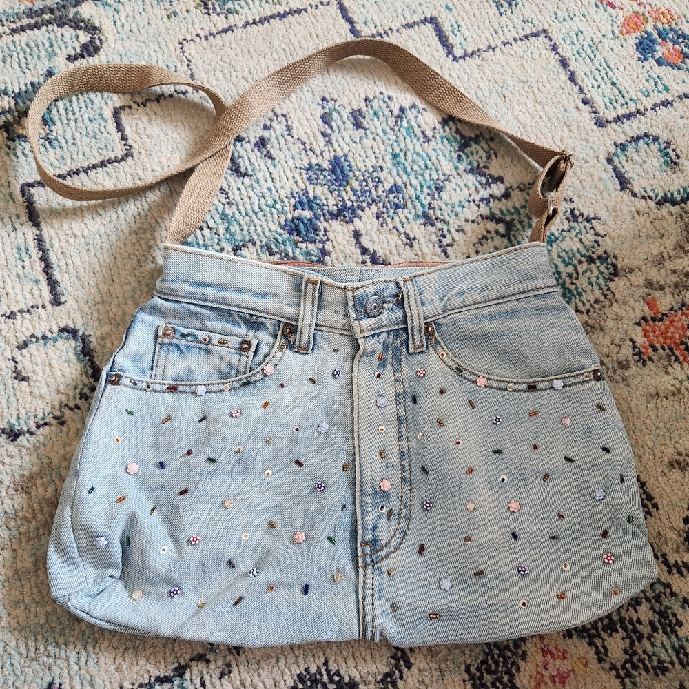 Stylish Denim Shoulder Bag with Embellishments
